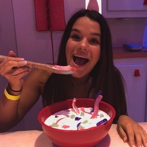 Meet your Posher, Gillian